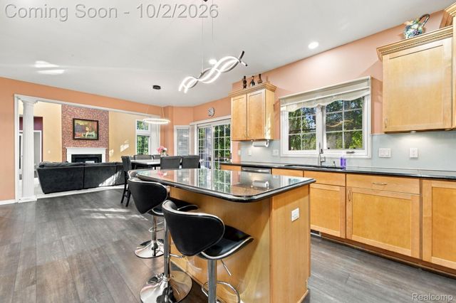 559 Trillium Drive, Troy, MI 48085