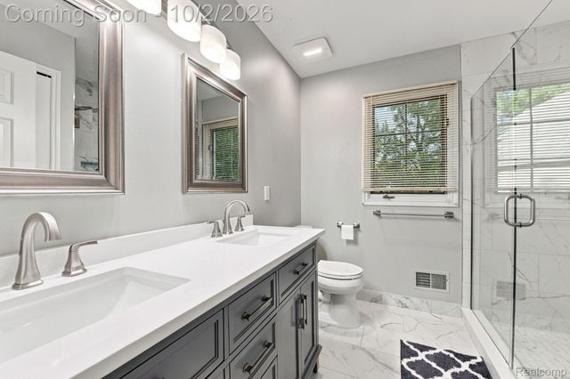 559 Trillium Drive, Troy, MI 48085