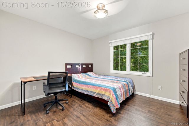 559 Trillium Drive, Troy, MI 48085