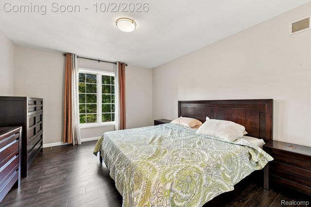 559 Trillium Drive, Troy, MI 48085