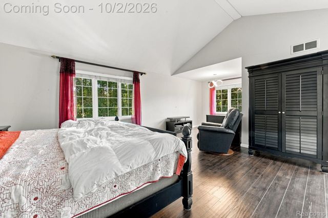 559 Trillium Drive, Troy, MI 48085