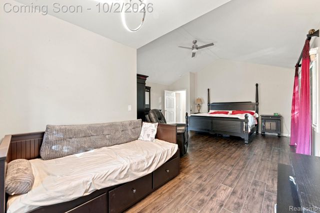 559 Trillium Drive, Troy, MI 48085