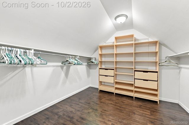 559 Trillium Drive, Troy, MI 48085