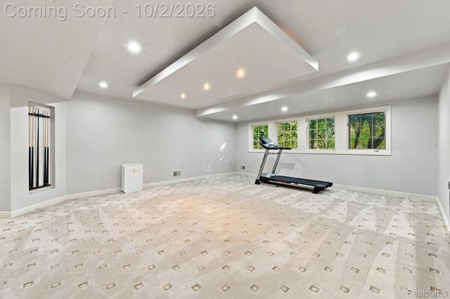 559 Trillium Drive, Troy, MI 48085
