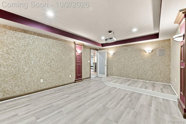 559 Trillium Drive, Troy, MI 48085