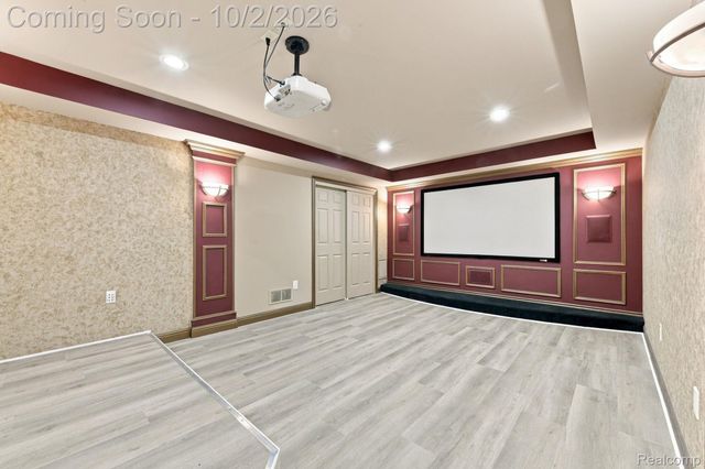 559 Trillium Drive, Troy, MI 48085
