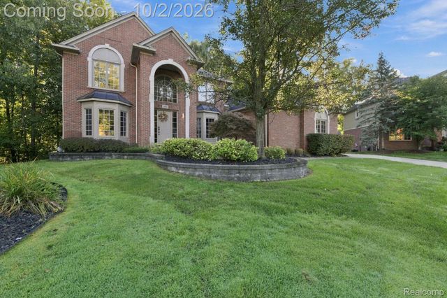 559 Trillium Drive, Troy, MI 48085