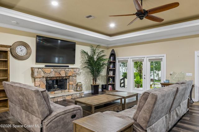 949 N Indian River Drive, Cocoa, FL 32922