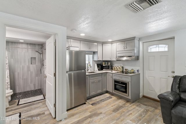 949 N Indian River Drive, Cocoa, FL 32922