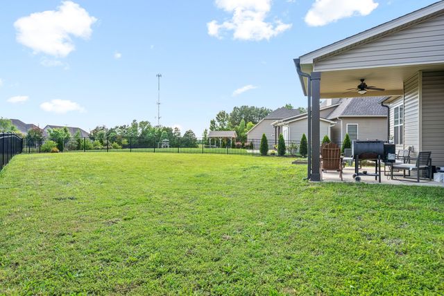 364 N Stonecrop Ct, Clarksville, TN 37043