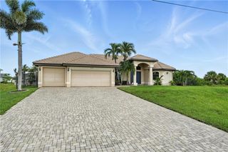 1836 NW 6th PL, Cape Coral, FL 33993