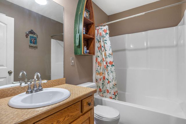 254 Sandy Lane, Hollister, MO 65672