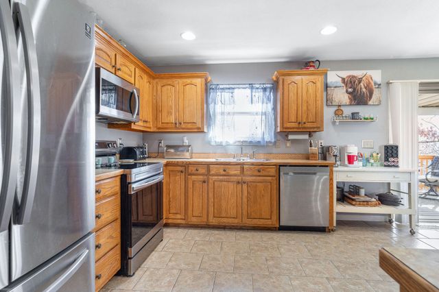 254 Sandy Lane, Hollister, MO 65672