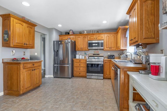 254 Sandy Lane, Hollister, MO 65672