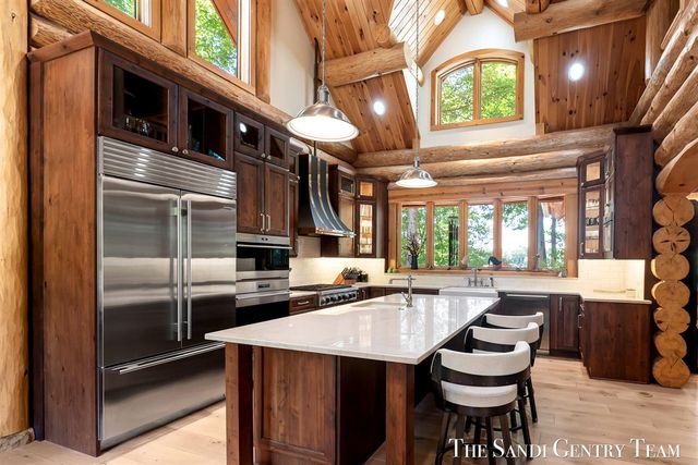 18131 N Fruitport Road, Spring Lake, MI 49456