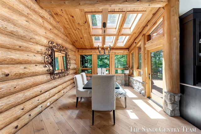 18131 N Fruitport Road, Spring Lake, MI 49456