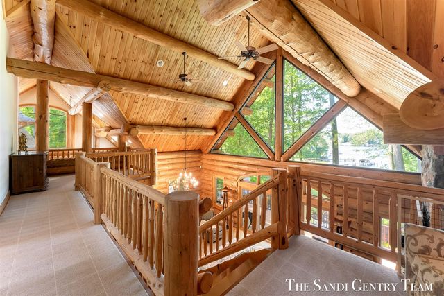 18131 N Fruitport Road, Spring Lake, MI 49456