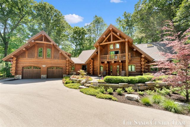 18131 N Fruitport Road, Spring Lake, MI 49456