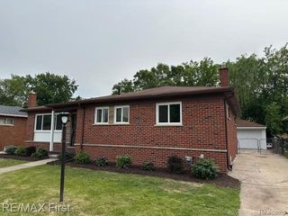 23530 Gardner Street, Oak Park, MI 48237