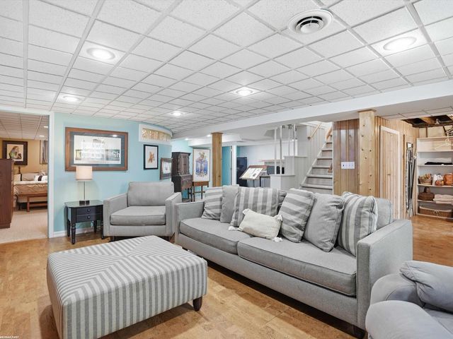 32448 Saint Annes Drive, Warren, MI 48092