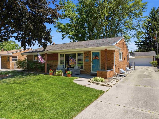 32448 Saint Annes Drive, Warren, MI 48092
