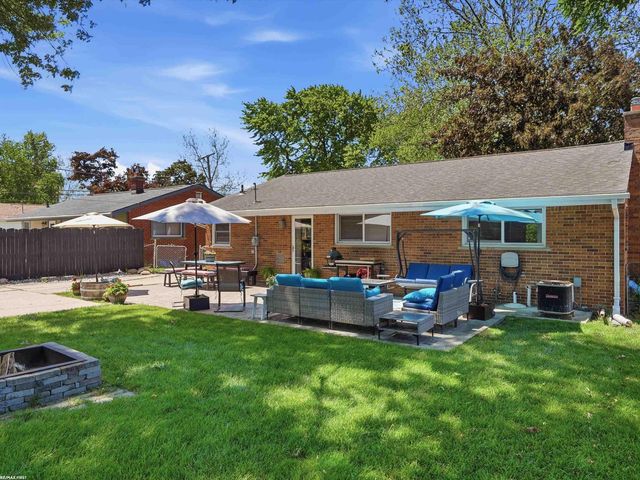 32448 Saint Annes Drive, Warren, MI 48092