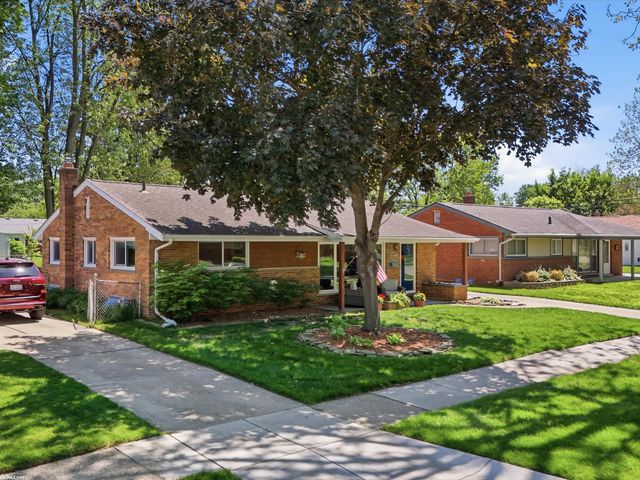 32448 Saint Annes Drive, Warren, MI 48092