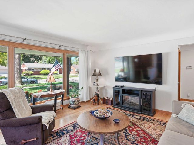 32448 Saint Annes Drive, Warren, MI 48092