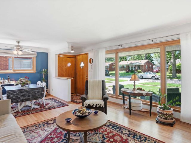 32448 Saint Annes Drive, Warren, MI 48092