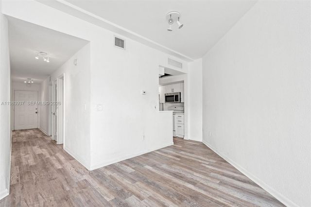 1185 Marseille Dr 202, Miami Beach, FL 33141