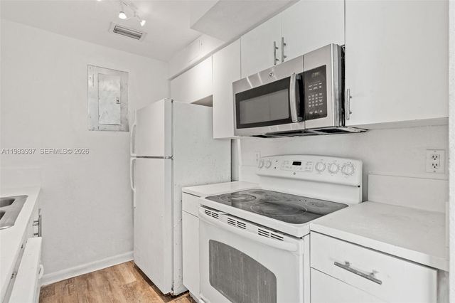 1185 Marseille Dr 202, Miami Beach, FL 33141