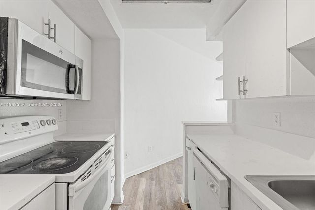 1185 Marseille Dr 202, Miami Beach, FL 33141