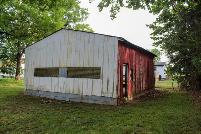 17677 N State Highway 28, Dardanelle, AR 72834