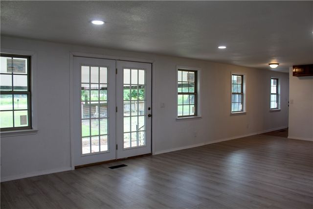 17677 N State Highway 28, Dardanelle, AR 72834