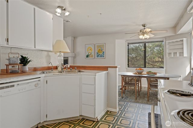 8012 187th Street Ct E, Puyallup, WA 98375