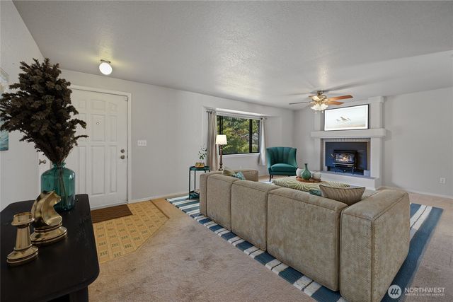 8012 187th Street Ct E, Puyallup, WA 98375