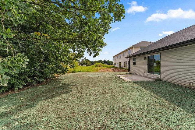 1837 LONDON ROAD, Green Bay, WI 54311