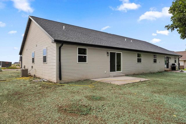 1837 LONDON ROAD, Green Bay, WI 54311