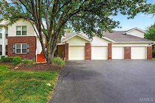 740 Woodside Trails Drive 103, Ballwin, MO 63021