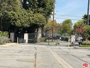 245 S Barrington Avenue D1, Los Angeles, CA 90049