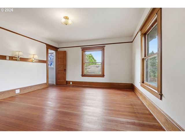 2505 Ne 42ND Ave, Portland, OR 97213