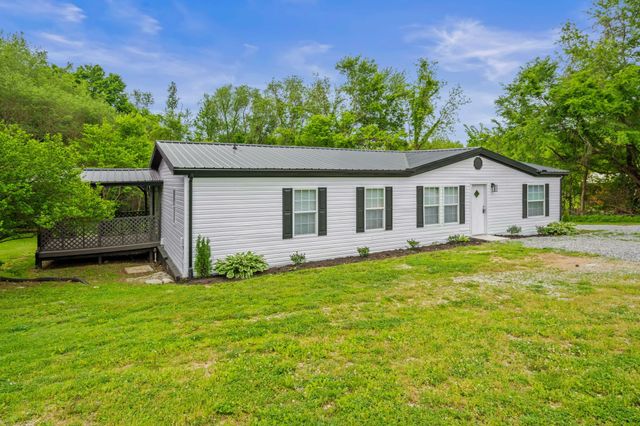 3840 Edd Ross Rd, Cedar Hill, TN 37032