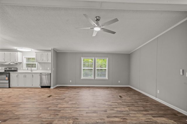 3840 Edd Ross Rd, Cedar Hill, TN 37032