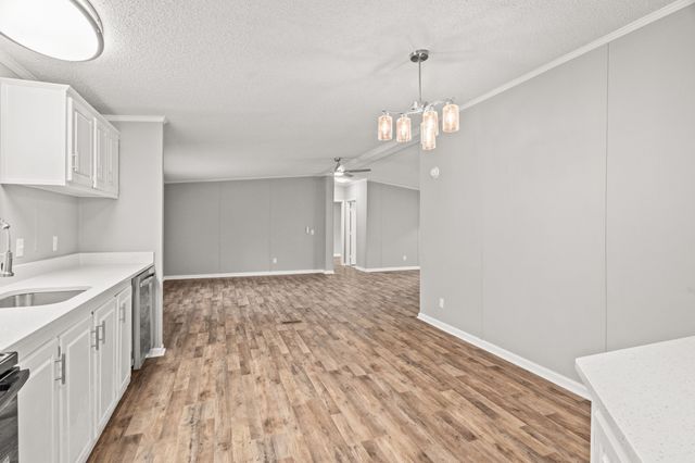3840 Edd Ross Rd, Cedar Hill, TN 37032
