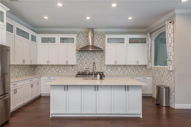 4010 EXECUTIVE DRIVE, Palm Harbor, FL 34685