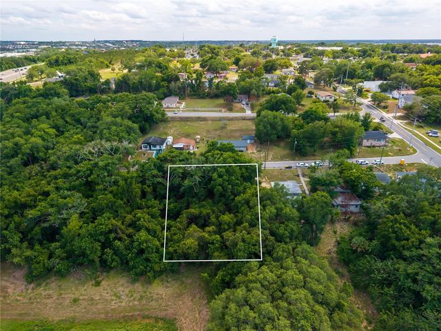 E MINNEOLA AVENUE, Clermont, FL 34711