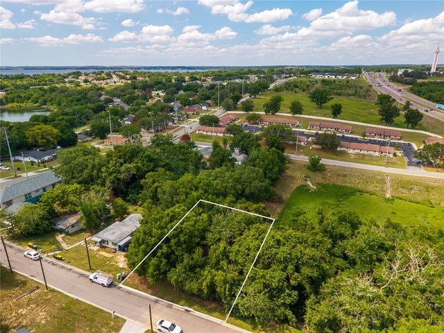 E MINNEOLA AVENUE, Clermont, FL 34711