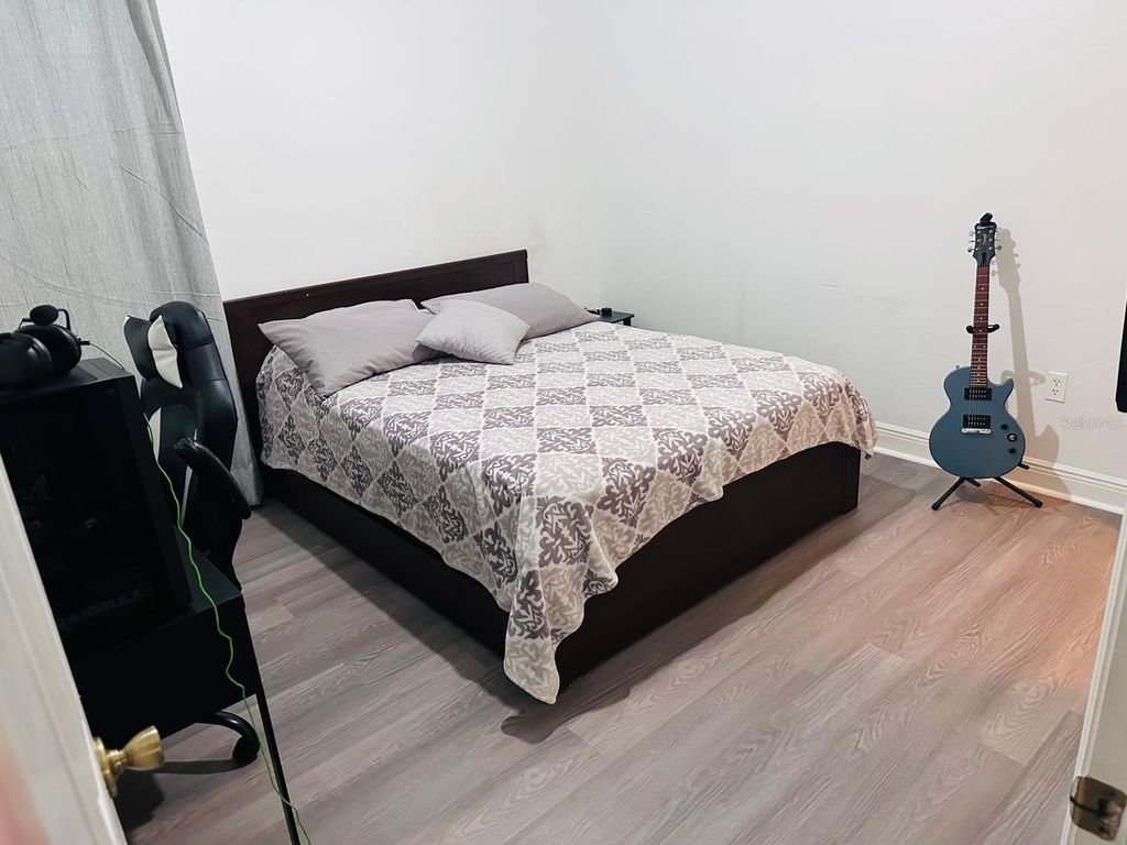 Image 15 of property listing at 1300 EASTERN PECAN PLACE 208, Winter Garden, FL 34787