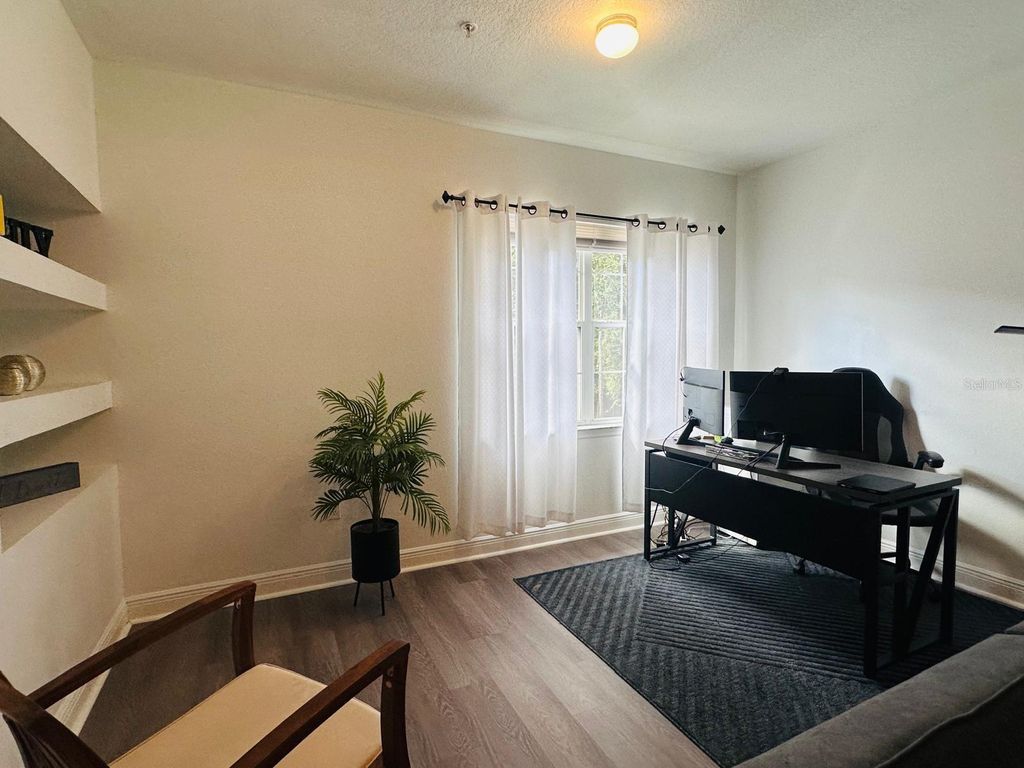 Image 6 of property listing at 1300 EASTERN PECAN PLACE 208, Winter Garden, FL 34787