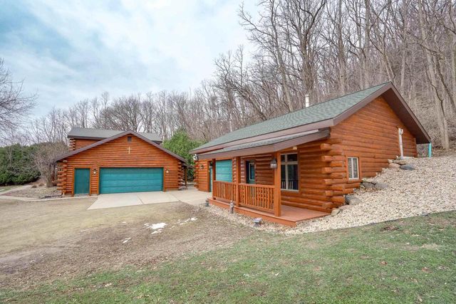 8986 Waterford Street, Sauk City, WI 53583